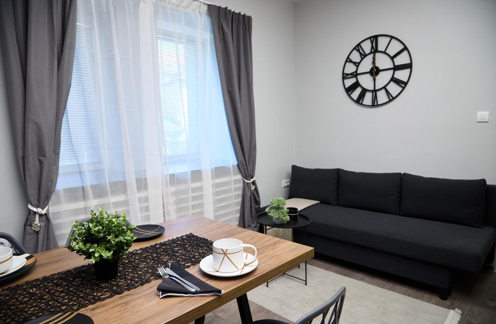 Brent Collection - Apartments In City Center Novi Sad Extérieur photo